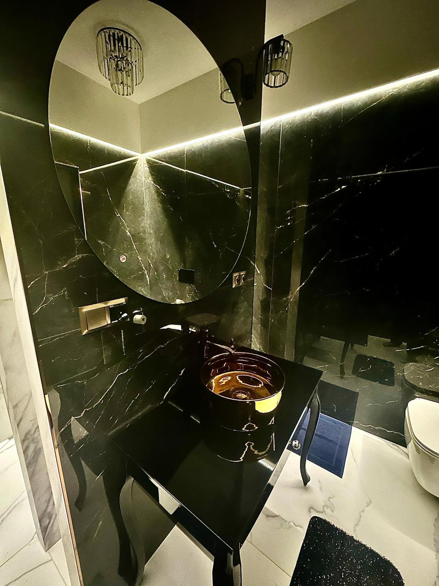 Black House A Ράντομ Εξωτερικό φωτογραφία